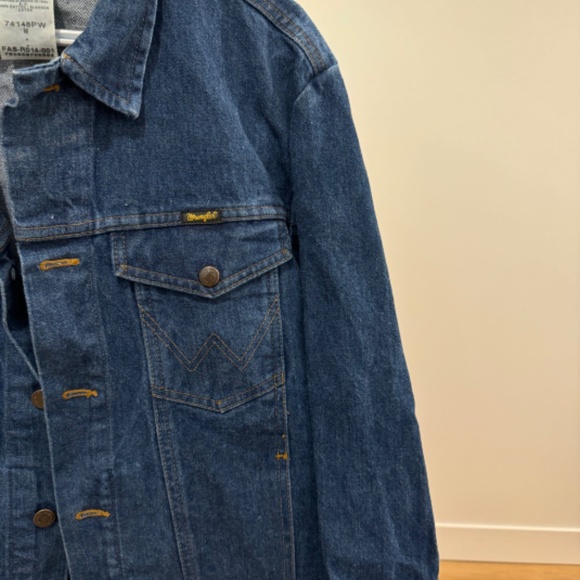 WRANGLER jeans jacket (M) - Picture 2 of 4